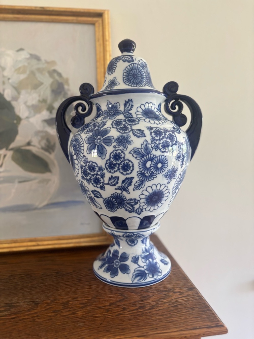 Large ginger jar